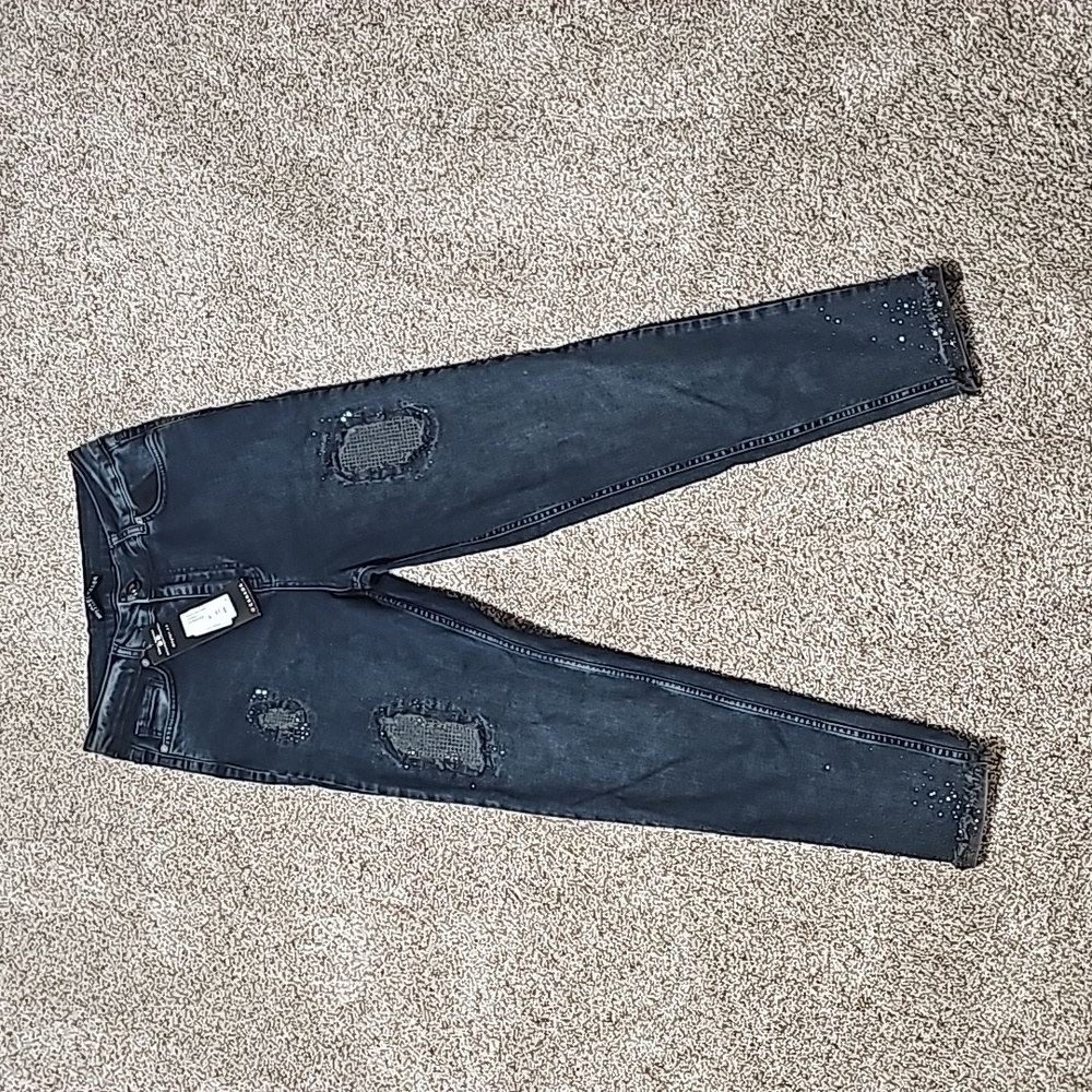High Rise Distressed Jeans - Black